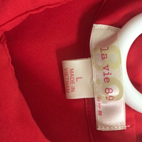 Red blouse - Picture 3 of 3